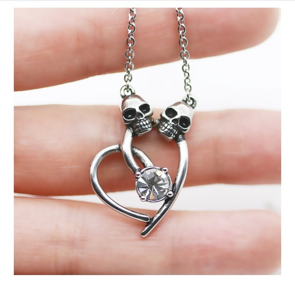 Skull Heart Necklace-Lovely Bones- 1 6.6mm Austrian Crystal NWT Stainless Steel - Picture 3 of 5